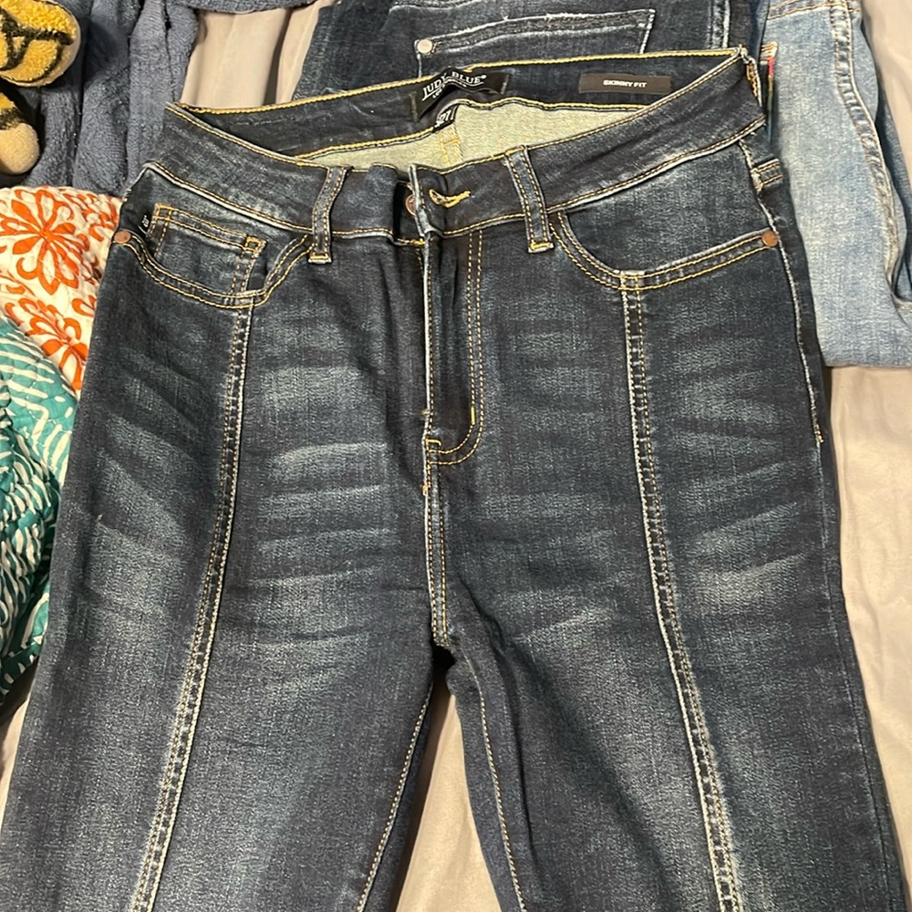 Judy blue skinny fit with pleat lines